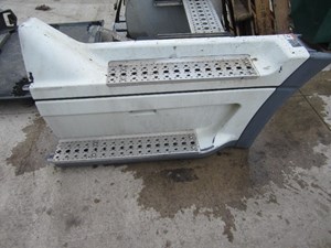 Used 2002 FREIGHTLINER CENTURY Tank Fairing (Stock #1043019)) Part Image