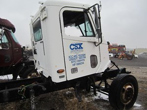 Used 2002 FREIGHTLINER COLUMBIA 120 Door (Stock #1041155)) Part Image