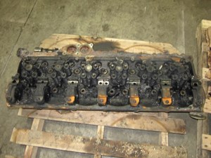 Used 2002 FREIGHTLINER Head Image