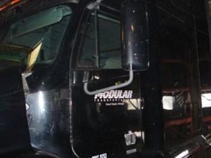 Used 2003 FREIGHTLINER CENTURY Door (Stock #623838)) Part Image