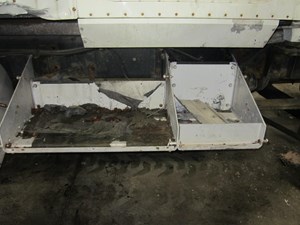 Used 2003 INTERNATIONAL 9200I Battery Box (Stock #1042938)) Part Image