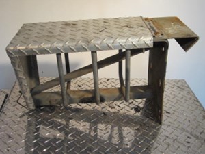Used 2003 PETERBILT 379 Tool Box Image