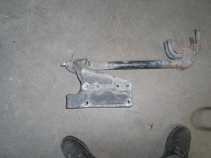 Used 2004 PETERBILT 387 Spring, Rear Leaf Hanger (Stock #1072041)) Part Image