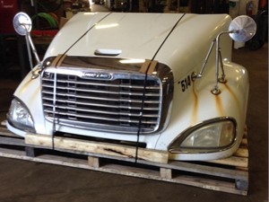 Used 2005 FREIGHTLINER COLUMBIA Hood (Stock #1226506)) Part Image