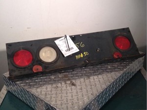 Used 2005 INTERNATIONAL 9400I Tail Light Assy Image