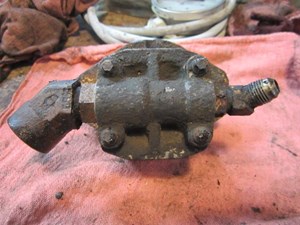 Used 2005 KENWORTH Fuel Gear Pump (Stock #1033847)) Part Image