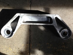Used 2005 PETERBILT 387 Engine Mount Image