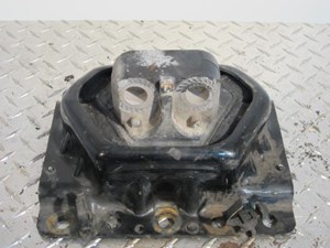 Used 2005 VOLVO VNL Engine Mount (Stock #1032242)) Part Image