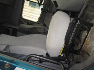 Used 2006 FREIGHTLINER COLUMBIA 120 Cab Image