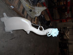 Used 2009 FREIGHTLINER CASCADIA Windshield Washer Reservoir (Stock #1063802)) Part Image