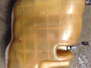 Used 2010 INTERNATIONAL BUS Radiator Overflow Bottle (Stock #1105009)) Part Image