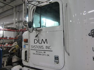 Used Door (Stock #1039859)) Part Image