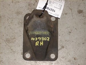 Used Engine Mount (Stock #1028768)) Part Image