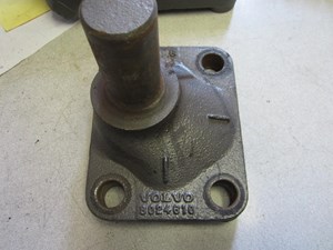 Used Engine Mount (Stock #1051646)) Part Image