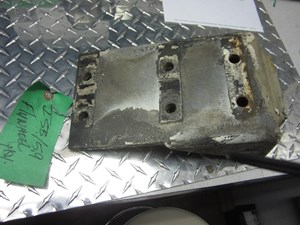 Used Engine Mount (Stock #1047774)) Part Image