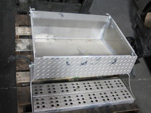 Used Tool Box (Stock #1036522)) Part Image