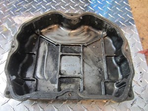 Used Valve Cover (Stock #1035406)) Part Image