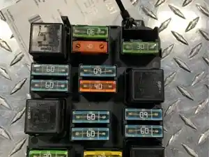 Used 2006 VOLVO VNL Fuse Box (Stock #1281231)) Part Image