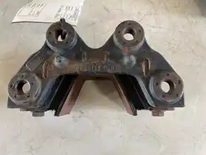 Used 2007 FREIGHTLINER CENTURY Engine Mount Image
