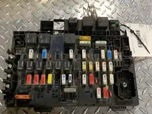 Used 2007 FREIGHTLINER COLUMBIA 120 Fuse Box (Stock #1282245)) Part Image