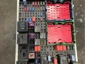 Used 2020 KENWORTH T680 Fuse Box (Stock #1284613)) Part Image