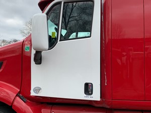 Used 2013 Peterbilt 587 Door Image