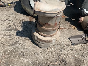 Used 2014 Volvo VNL Diesel Particulate Filter (DPF) Image