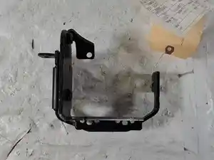 Used Volvo Bracket (Stock #20536970)) Part Image