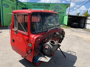 Used 1993 Ford L8000 Cab Mount (Stock #542)) Part Image