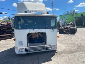 Used 1993 International 9600 Cab Mount (Stock #3076)) Part Image