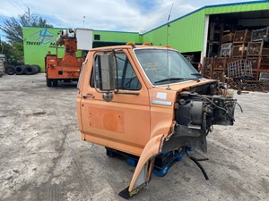 Used 1994 Ford F800 Cab Mount (Stock #3201)) Part Image