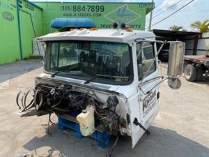 Used 1995 Ford AEROMAX L9000 Cab Mount (Stock #2546)) Part Image