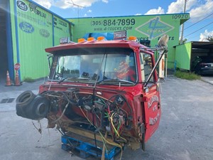 Used 1996 Ford L9000 Cab Mount (Stock #3265)) Part Image