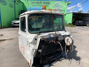 Used 2000 Mack RD688S Cab Mount (Stock #997)) Part Image