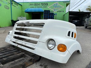 Used 2000 Sterling LT7501 Hood (Stock #2815)) Part Image