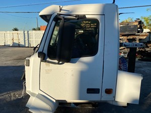 Used 2005 Volvo VNL Cab Mount (Stock #1604)) Part Image