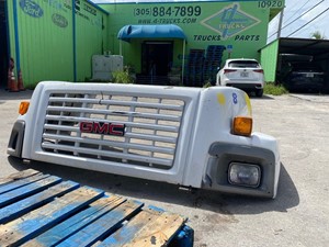 Used 2007 GMC C7500 Hood (Stock #2964)) Part Image