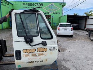 Used 2007 International 4300 Door (Stock #770)) Part Image