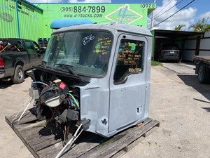 Used 2007 Mack CXN612 Cab Mount (Stock #P-226)) Part Image