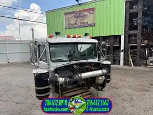 Used 1995 Kenworth T800 Cab Mount (Stock #8846)) Part Image