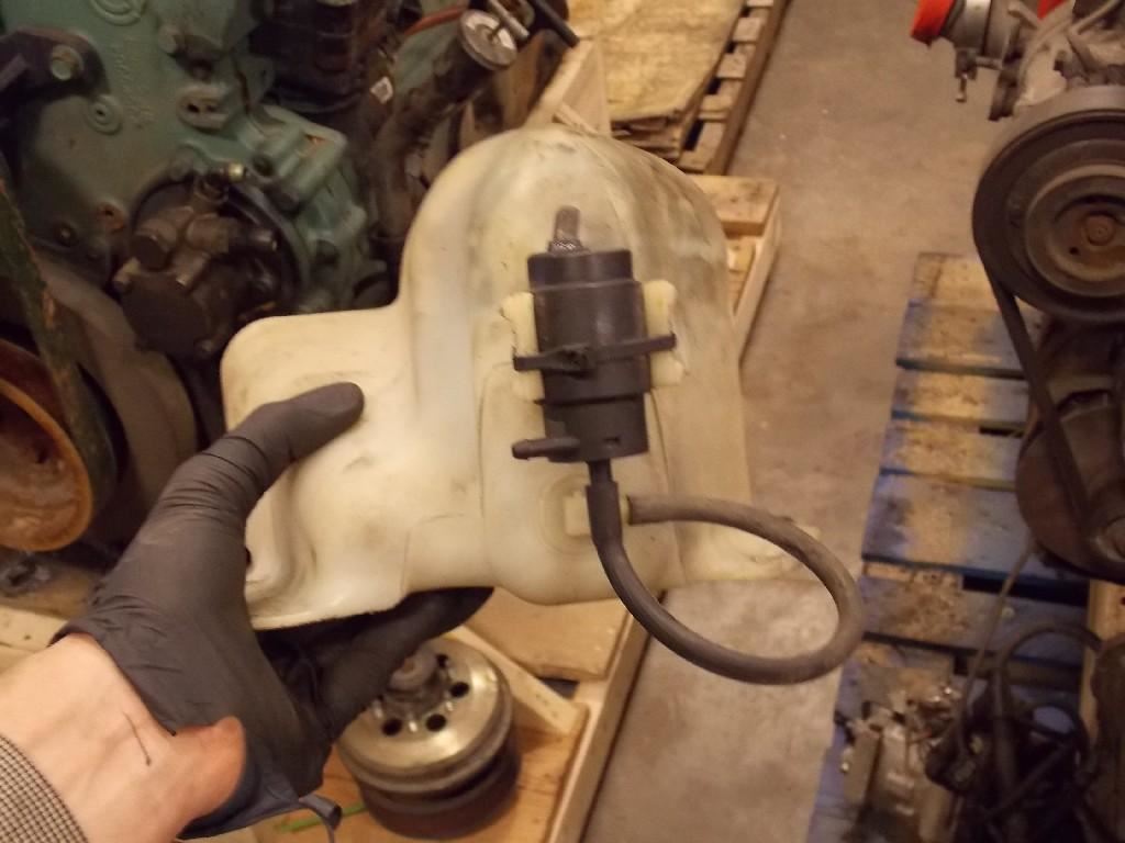 Used 1995 PETERBILT 379 Windshield Washer Reservoir for sale Holland
