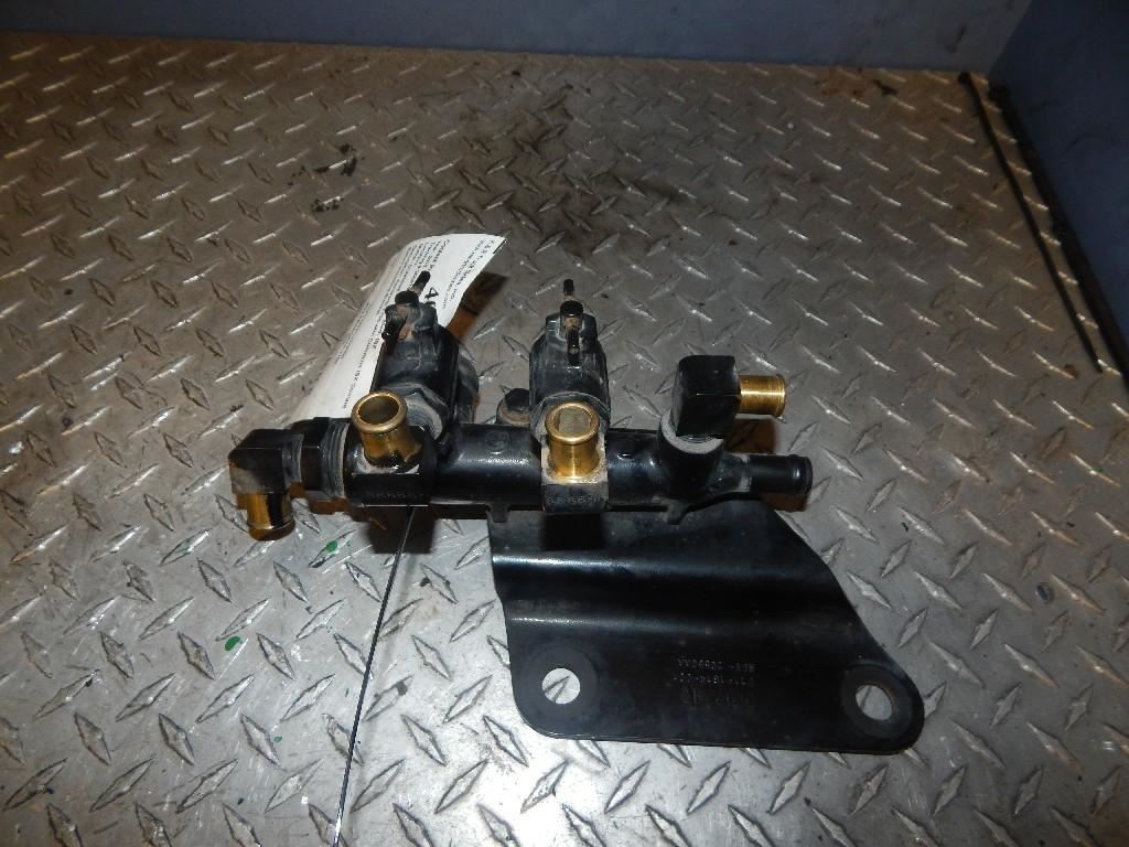 2012 KENWORTH T700 (Stock 40244) Radiators TPI