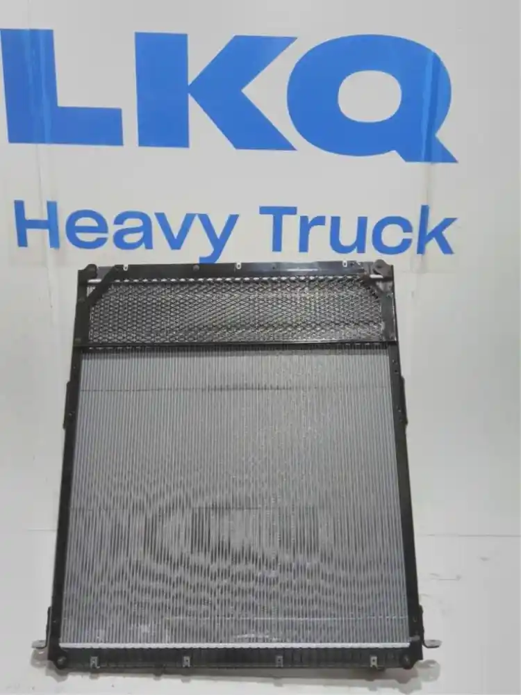 thumbnail image 2 of Eagle Cooling Aluminum Radiator For Freightliner Cascadia 2012 & Newer, Direct Fit, 38-1/2 Core Length, 2 Year Warranty 2 of 6