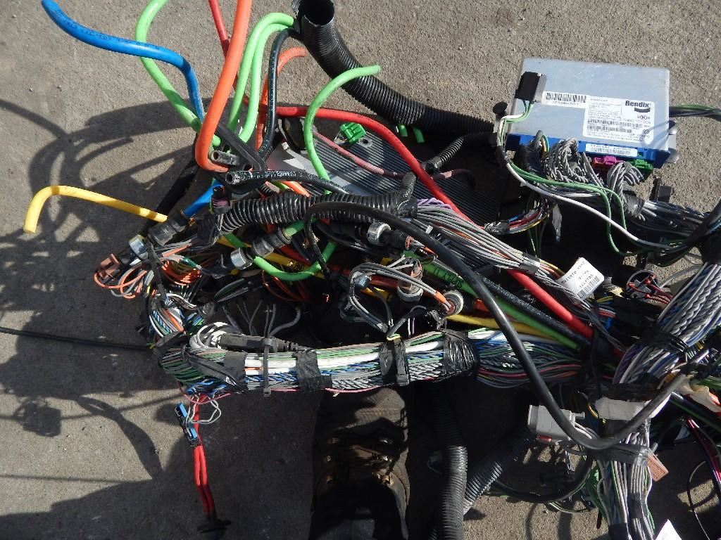 INTERNATIONAL PROSTAR (Stock #47305) | Wiring Harnesses (Cab and Dash