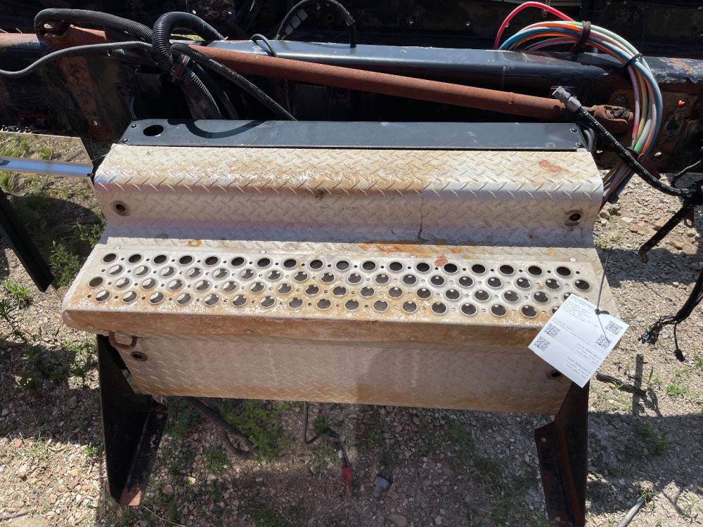 2004 Kenworth W900 (Stock 6001146172) Battery Boxes TPI