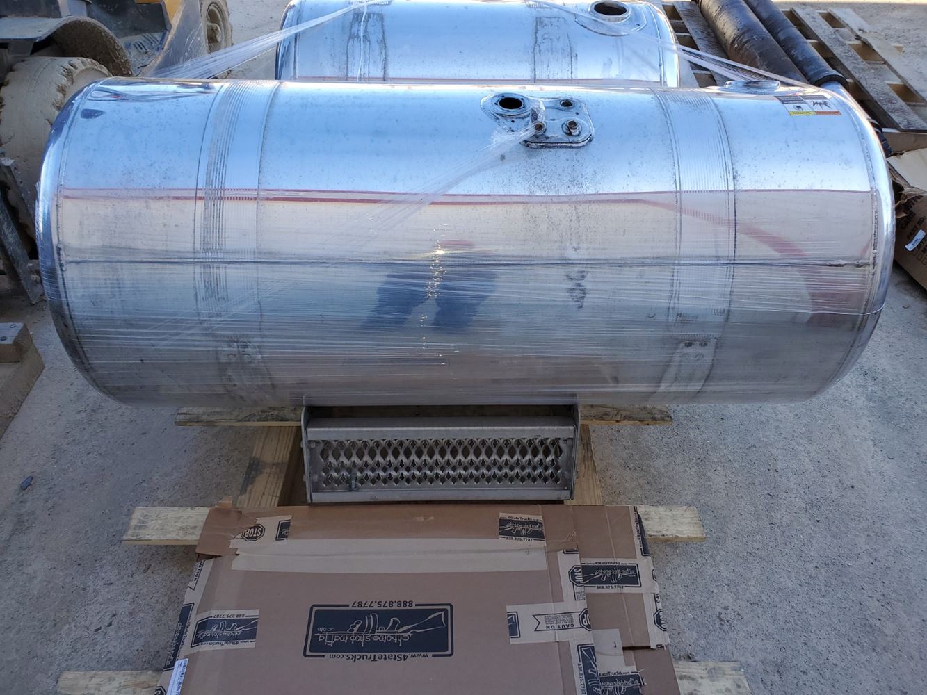 2020 PETERBILT 389 Fuel Tanks Truck Component Services