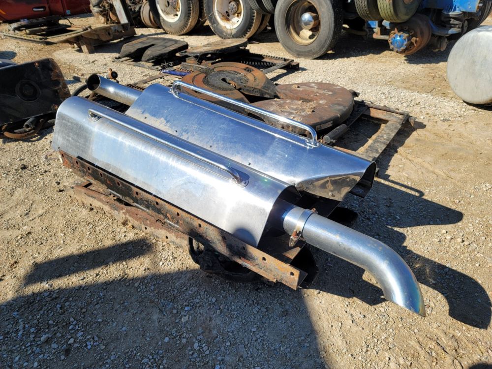 PETERBILT 379 Exhaust Pipe & Parts Truck Component Services