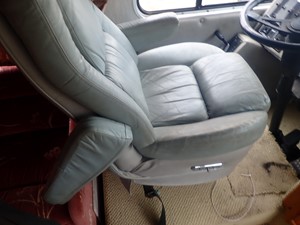 Used 1987 Motorhome ROADMASTER Seat (Stock #TA155-14)) Part Image
