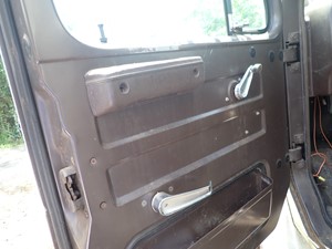 Used 1989 International 1754 Door (Stock #TA075-11)) Part Image