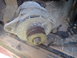 Used 1989 International T444E Alternator Image